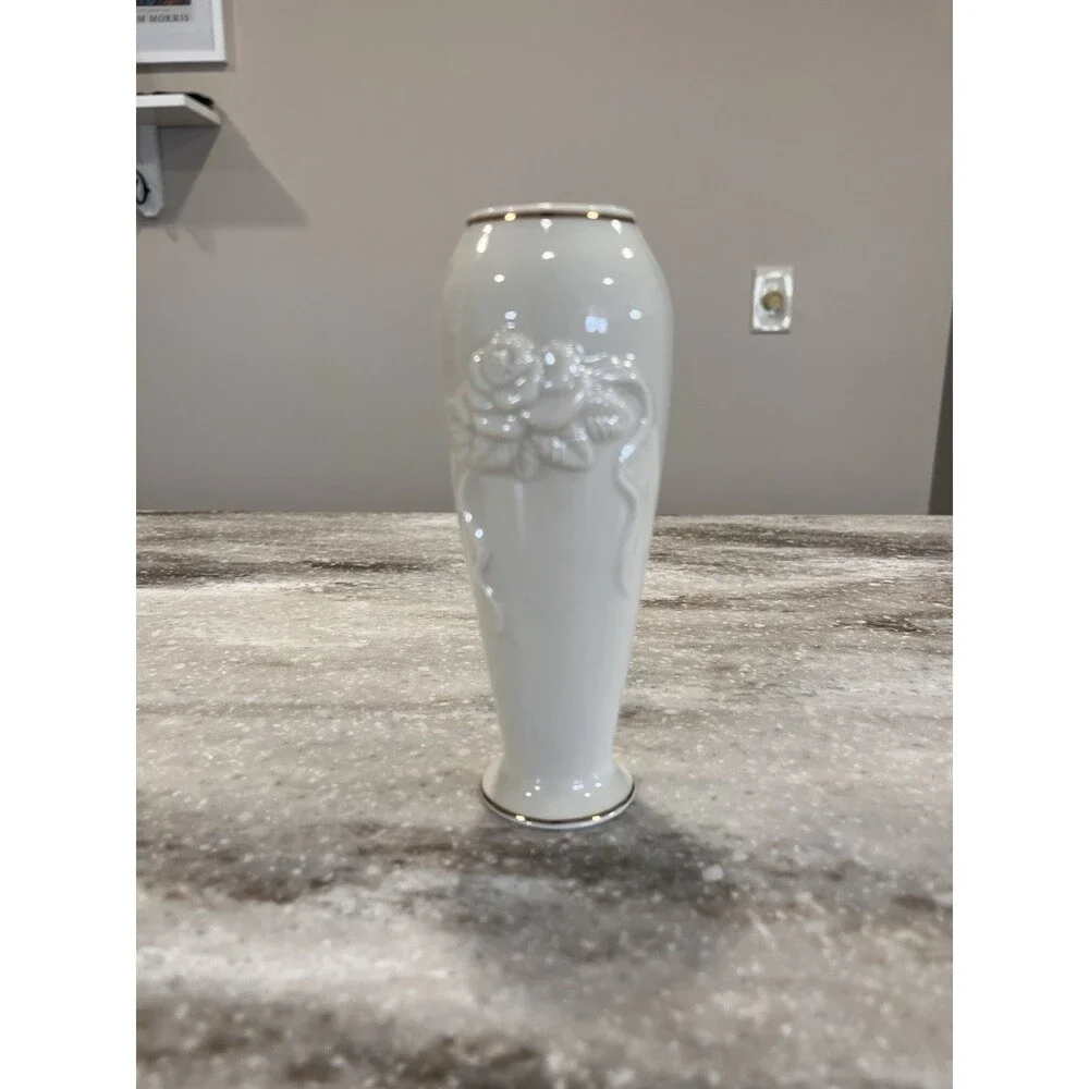 Rose Blossom Bud Vases, Ivory 24k Gold trim 5.75